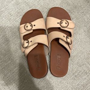 Roxy double strap sandals, size 8